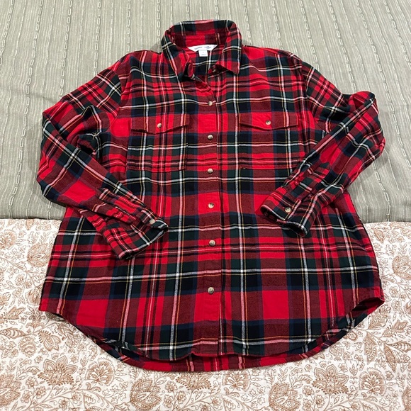 Old Navy Red Plaid Button-Up Shirt Flannel Christmas Plaid - Picture 3 of 5